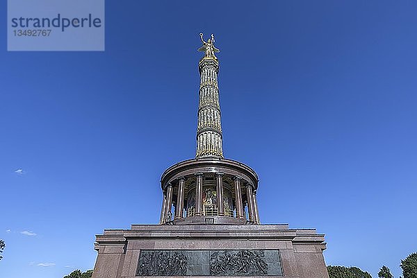 Siegessäule mit Victoria  im Volksmund Goldelse genannt  eingeweiht 1873  blauer Himmel  Berlin  Deutschland  Europa