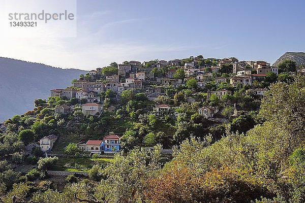 Bergdorf Qeparo  nahe Himara  Albanische Riviera  Qark Vlora  Albanien  Europa