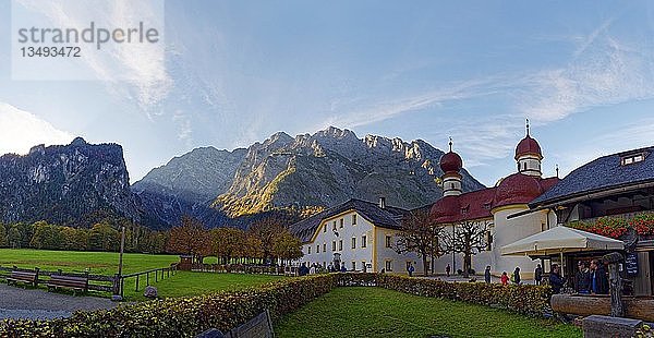St.BartholomÃ¤ mit Watzmann Ostwand  KÃ¶nigssee  Nationalpark Berchtesgaden  SchÃ¶nau am KÃ¶nigssee  Berchtesgaden  Bayern  Deutschland  Europa