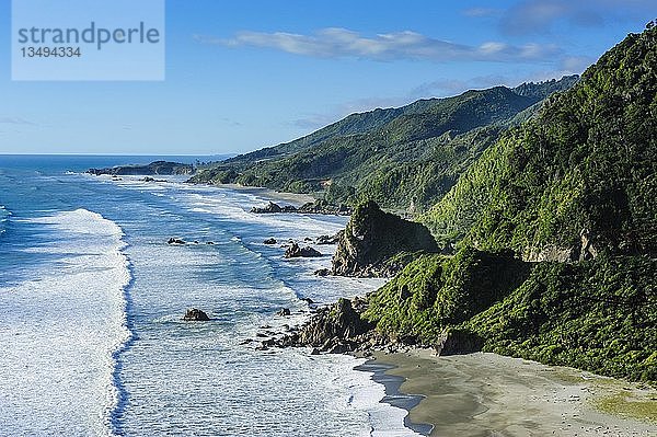 Unberührte Westküste zwischen Greymouth und Westport  Südinsel  Neuseeland  Ozeanien