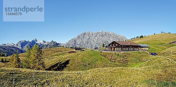 Gotzenalm mit Watzmann Ostwand  Nationalpark Berchtesgaden  SchÃ¶nau am KÃ¶nigssee  Berchtesgaden  Bayern  Deutschland  Europa