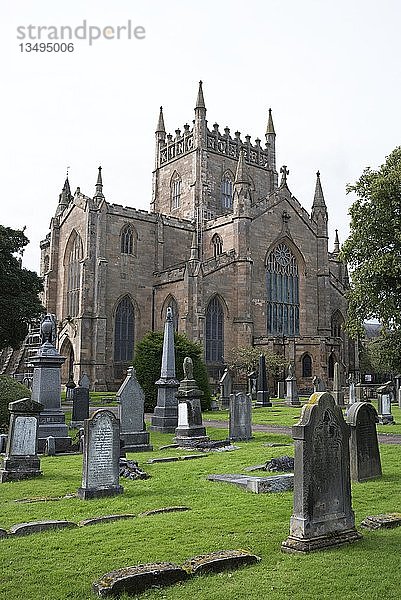 Historische Abteikirche  Dunfermline  Schottland  Großbritannien