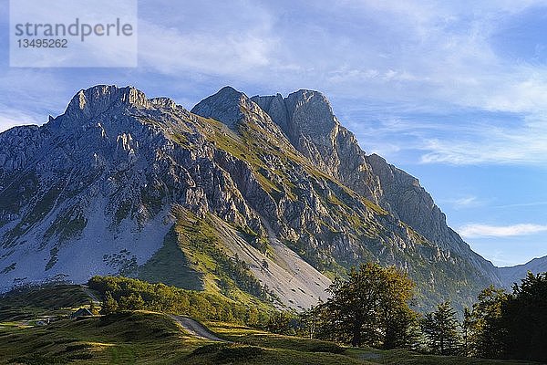 Gebirge Marin krs und Kom Vasojevici  Komovi-Gebirge  bei Andrijevica  Montenegro  Europa