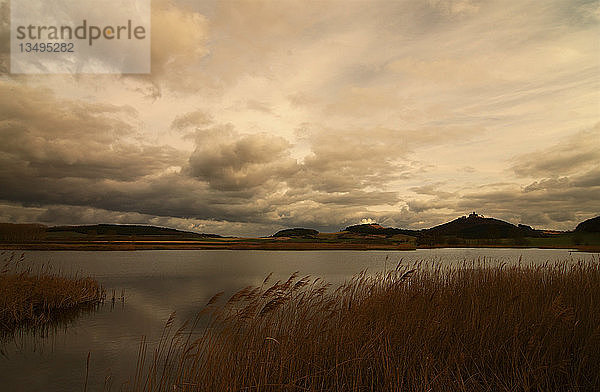 Abendstimmung  kleiner See bei Wachsenburg  Thüringen  Deutschland  Europa