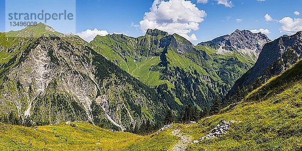 Panorama vom Riefenkopf  1748m zum Schochen  2100m  Laufbacher-Eck-Weg  Schneck  2268m  Himmelhorn  2113m  und GroÃŸer Wilder  2379m  AllgÃ¤uer Alpen  AllgÃ¤u  Bayern  Deutschland  Europa