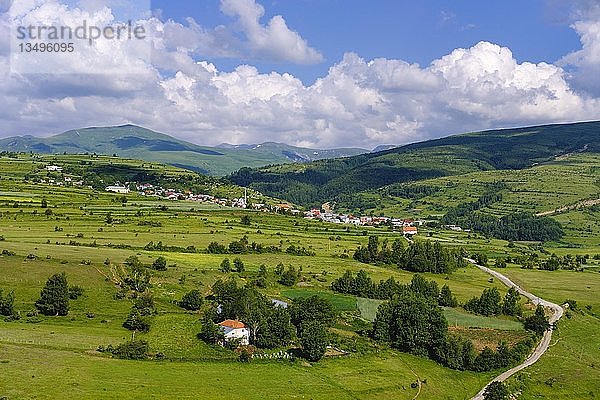 Dorf Shishtavec  Region Gora  Naturpark Korab-Koritnik  Kukes-Katar  Albanien  Europa