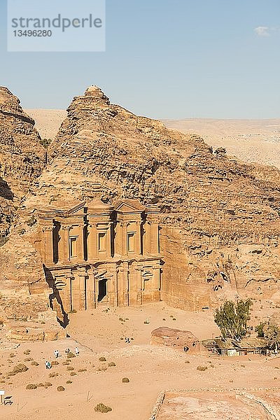 Kloster  Felsentempel Ad Deir  Felsengrab  nabatäische Architektur  Khazne Faraun  Mausoleum in der nabatäischen Stadt Petra  nahe Wadi Musa  Jordanien  Asien
