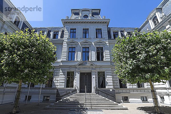 Ehemaliges Neustädtisches Palais des Neoklassizismus  heute Justizministerium  Schwerin  Mecklenburg-Vorpommern  Deutschland  Europa