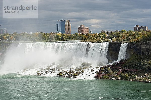 Niagarafälle  Amerikanische und Brautschleierfälle  Niagarafälle  Ontario  Kanada  Nordamerika