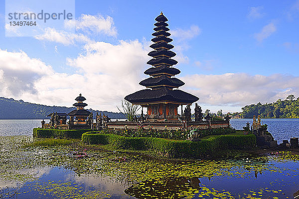 Pura Ulun Danu Bratan-Tempel oder Pura Bratan-Tempel  im Bratan-See  Hochland von Zentral-Bali  Bedugul-Gebiet  Bali  Indonesien  Asien