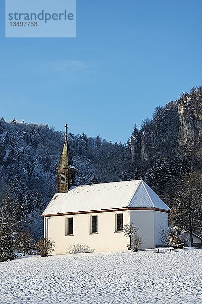 Kapelle der Heiligen Agatha aus dem 17. Jahrhundert in der Donautalgemeinde Neidingen  Neidingen  Donautal  Baden-WÃ¼rttemberg  Deutschland  Europa