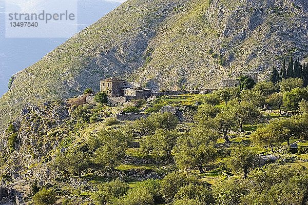 Verlassenes Haus in Qeparo  bei Himara  Albanische Riviera  Qark Vlora  Albanien  Europa