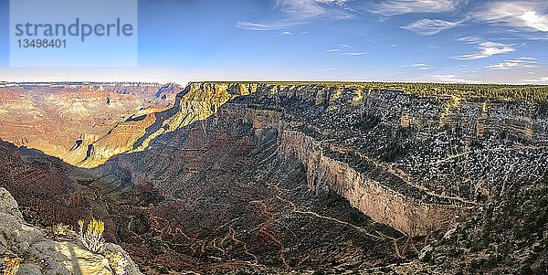 Schlucht des Grand Canyon mit Bright Angel Trail  Blick vom Maricopa Point  erodierte Felslandschaft  South Rim  Grand Canyon National Park  Arizona  USA  Nordamerika