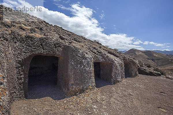 Höhlen  Cuevas de Cuatro Puertas  historischer Versammlungsort und Kultstätte der Altkanarier  zwischen Telde und Igenio  Gran Canaria  Kanarische Inseln  Spanien  Europa