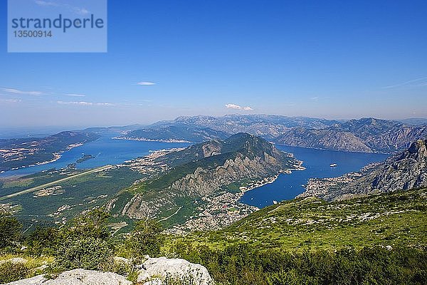 Bucht von Kotor  links Flughafen Tivat  bei Kotor  Montenegro  Europa