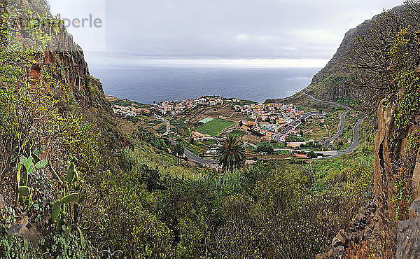 Das kleine unberührte Küstendorf Agulo  La Gomera  Kanarische Inseln  Spanien  Europa