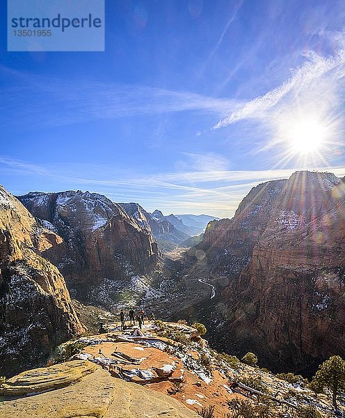 Blick von Angels Landing zum Zion Canyon  Angels Landing Trail  im Winter  Berglandschaft  Zion National Park  Utah  USA  Nordamerika