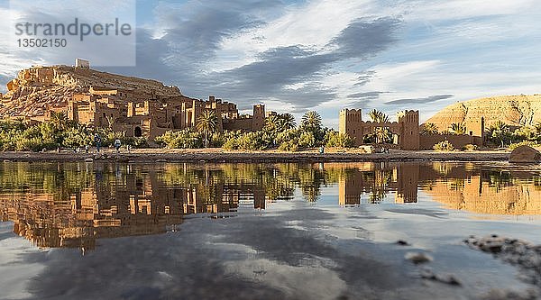Festungsdorf  Residenzen der Kasbah Ait Benhaddou  Hoher Atlas  Ksar Ait Benhaddou  Provinz Ouarzazate  Souss-Massa-Draâ  Marokko  Afrika