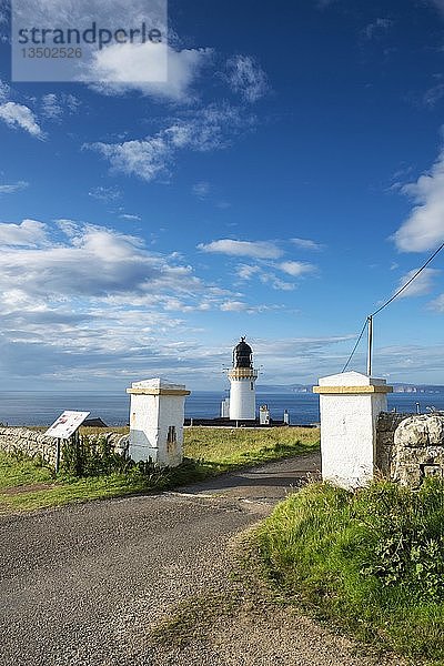 Leuchtturm  Halbinsel Dunnet Head  Nordküste von Schottland  Schottland  Vereinigtes Königreich  Europa