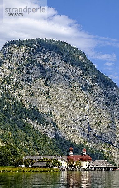 Sankt BartholomÃ¤-Wallfahrtskirche  KÃ¶nigssee  SchÃ¶nau am KÃ¶nigssee  Nationalpark Berchtesgaden  Berchtesgadener Alpen  Berchtesgadener Land  Oberbayern  Bayern  Deutschland  Europa