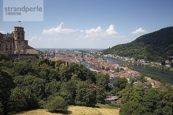 Stadtansicht mit Heidelberger Schloss  Schlossruine  Heidelberg  Baden-WÃ¼rttemberg  Deutschland  Europa