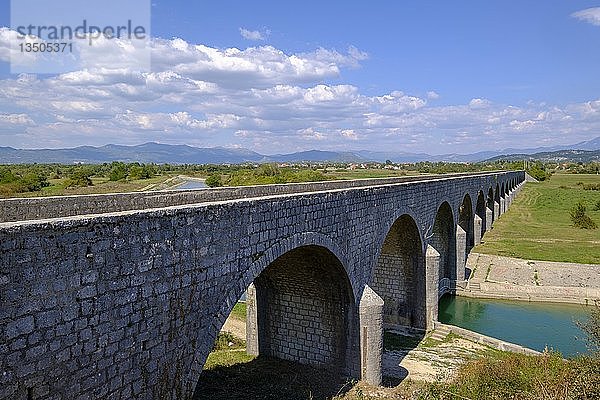 Kaiserliche Brücke  Carev most  Niksic  Montenegro  Europa