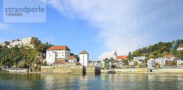 Schloss Veste Oberhaus und Niederhaus und Ilzstadt  Donau  Passau  Niederbayern  Bayern