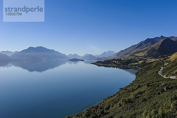 Lake Wakaipu  in der Nähe von Queenstown  Südinsel  Neuseeland  Ozeanien