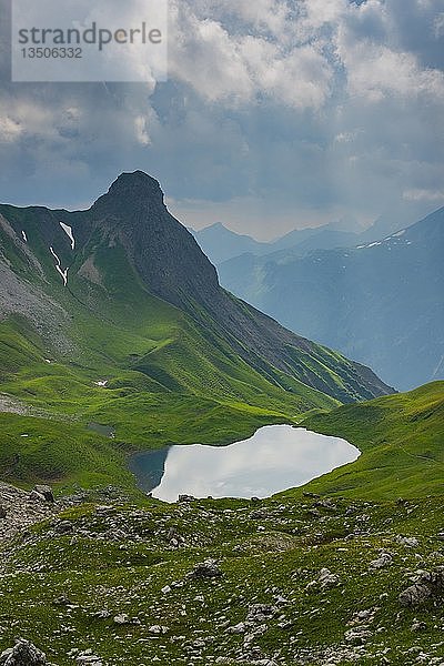 Rappensee  hinter Kleiner Rappenkopf  2276m  Allgäuer Alpen  Allgäu  Bayern  Deutschland  Europa