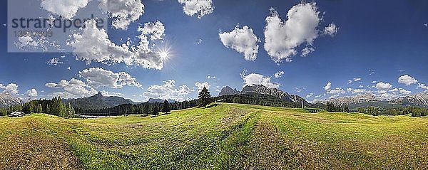 360Â°-Panoramablick auf Pocol bei Cortina d'Ampezzo  Dolomiten  Italien  Europa