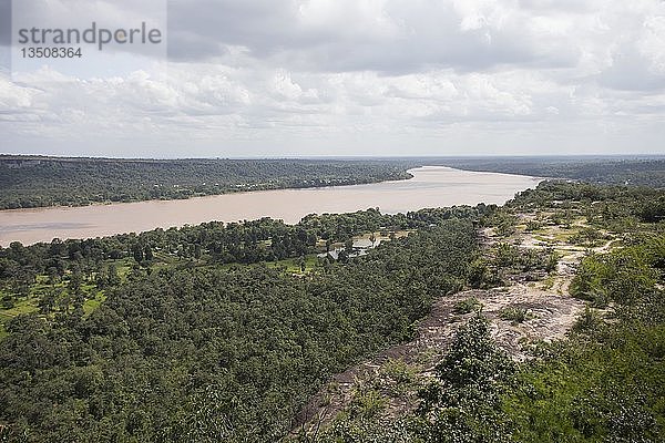 Mekong-Fluss an der Grenze zwischen Thailand und Laos  Ubon  Nationalpark Pha Taem  Isaan  Thailand  Asien
