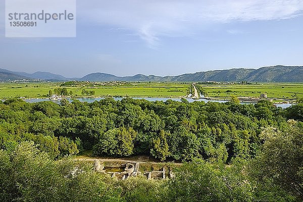 Antike Stadt Butrint mit Umgebung  Vivar-Kanal  Butrint-Nationalpark  bei Saranda  Qark Vlora  Albanien  Europa