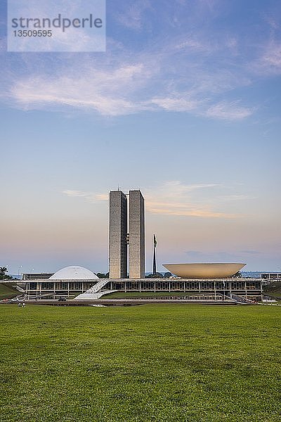 Nationalkongress  Congresso Nacional  Architekt Oscar Niemeyer  BrasÃlia  Bundesdistrikt  Brasilien  Südamerika