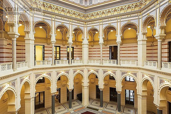 Vijecnica oder Rathaus innen  ehemalige Nationale Universitätsbibliothek  Altstadt von Sarajevo  Bosnien und Herzegowina  Europa