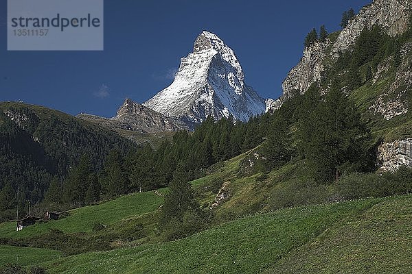 Matterhorn von Zermatt aus gesehen  Wallis  Schweiz  Europa