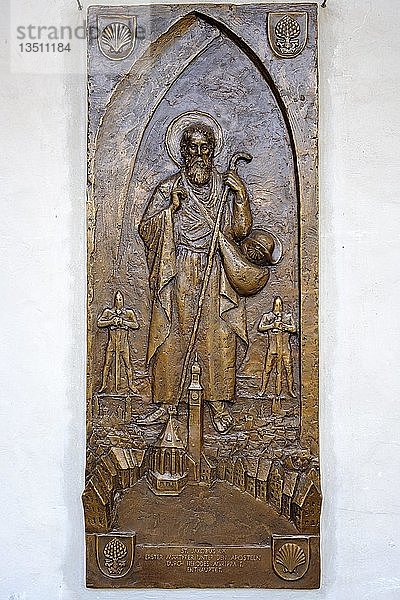 Bronzerelief mit Jakobus  Jakobskirche  Jakobervorstadt  Augsburg  Schwaben  Bayern  Deutschland  Europa