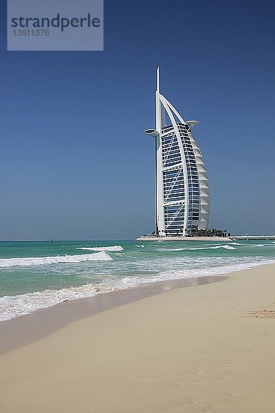 Burj Al Arab Luxushotel  Jumeirah Beach  Burj al Arab  Dubai  Vereinigte Arabische Emirate  Asien