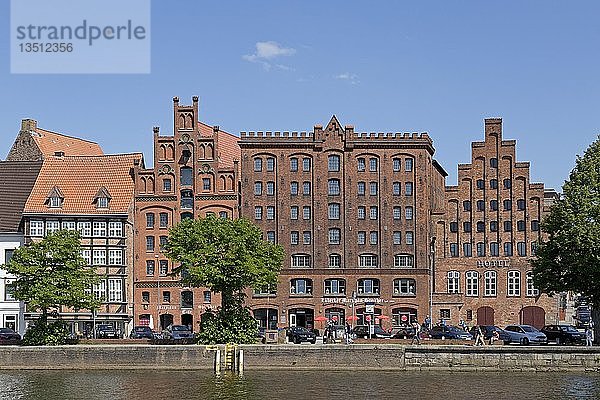 Historische Backsteinhäuser an der Untertrave  Lübeck  Schleswig-Holstein  Deutschland  Europa