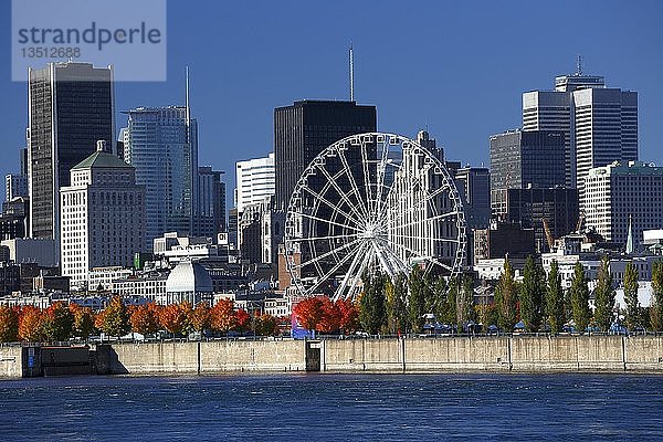 Das Riesenrad im alten Hafen  Skyline  Montreal  Provinz Quebec  Kanada  Nordamerika