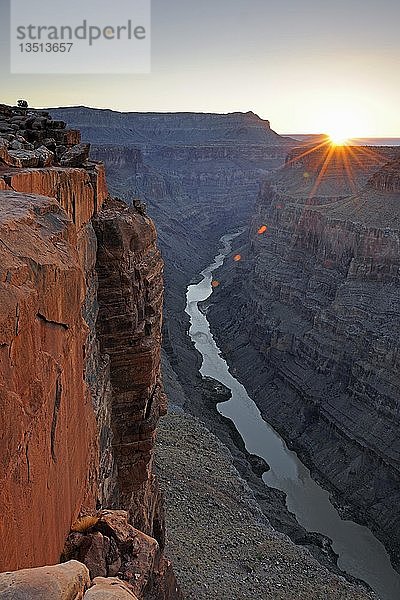Sonnenaufgang am Grand Canyon North Rim  Toroweap Point  Arizona  USA  Nordamerika