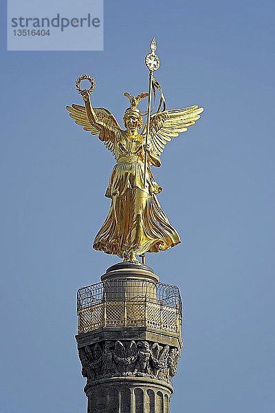 Mit Blattgold renovierte Victoria an der Siegessäule in Berlin  Deutschland  Europa
