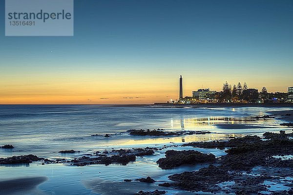 Blaue Stunde am Strand von Maspalomas  Gran Canaria  Kanarische Inseln  Spanien  Europa