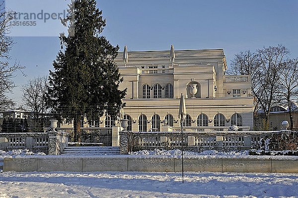 Villa Wunderkind  Wohnsitz des Modedesigners Wolfgang Joop  am Heiliger See  Potsdam  Brandenburg  Deutschland  Europa