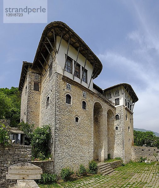 Haus Zekate  befestigtes Haus  Shtëpia e Zekatëve  Gjirokastra  Gjirokastër  Albanien  Europa