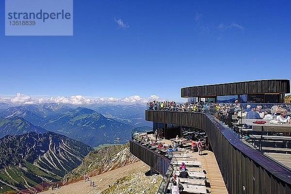 Nebelhorn Gipfelrestaurant 2224  Nebelhorn  Allgäuer Alpen  Oberstdorf  Oberallgäu  Allgäu  Schwaben  Bayern  Deutschland  Europa