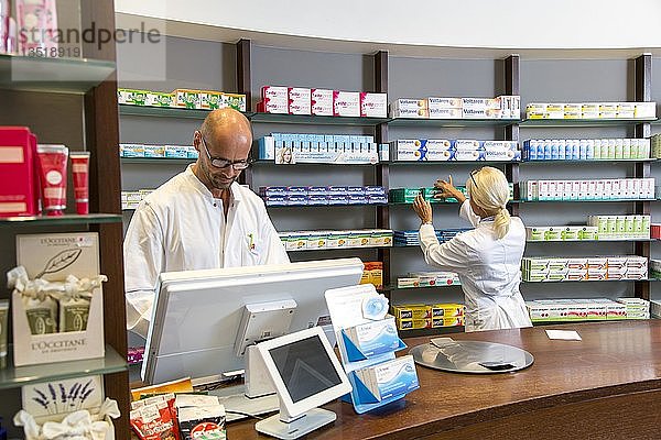Apotheke  Apotheker und pharmazeutische Assistenten  Deutschland  Europa