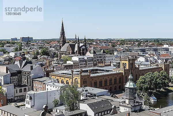 Ausblick vom Dom über die Stadt  historisches Arsenal  Ministerium für Inneres und Sport  Paulskirche  Schwerin  Mecklenburg-Vorpommern  Deutschland  Europa