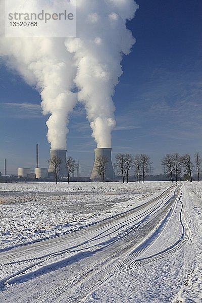 Kernkraftwerk Gundremmingen  das leistungsstärkste Atomkraftwerk in Deutschland  Gundremmingen bei Günzburg  Bayern  Deutschland  Europa