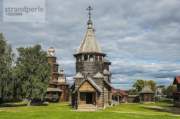 Holzkirche im Museum für Holzarchitektur in der Unesco-Welterbestätte Suzdal  Goldener Ring  Russland  Europa