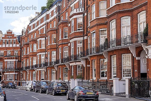 Häuserzeile mit rotem Backsteinbau im viktorianischen Stil  Stadtteil Kensington  London  Vereinigtes Königreich  Europa